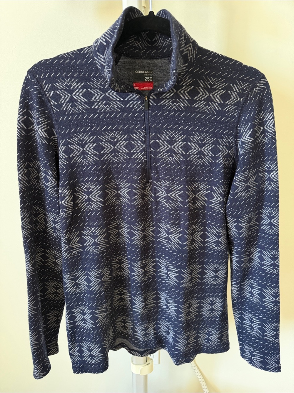 Icebreaker womens Navy white Merino quarter Zip Sweater, size L